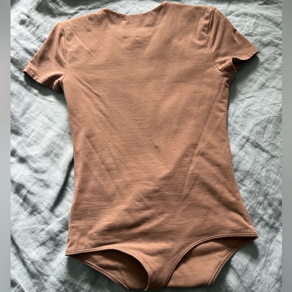 Short- sleeved Cotton Seamless Fabric Crew Bodysuit - Picture 3 of 5